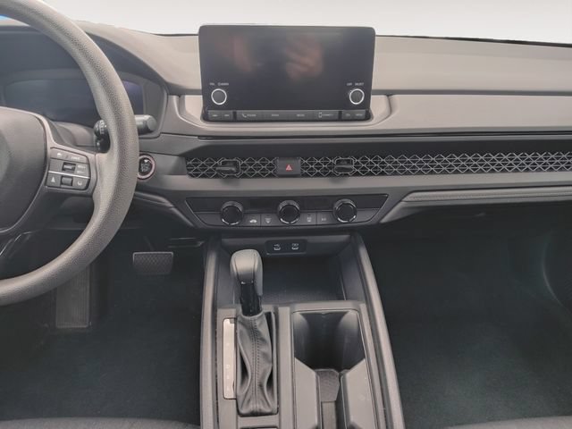 Used 2023 Honda Accord LX image 11