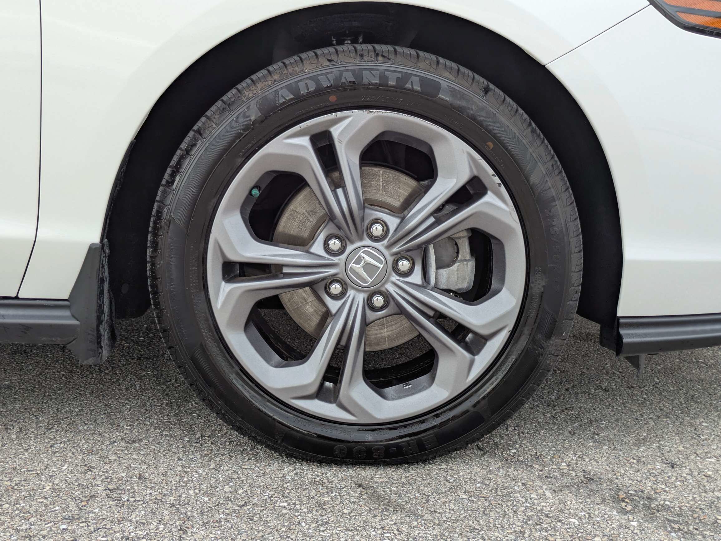 Used 2023 Honda Accord EX image 11