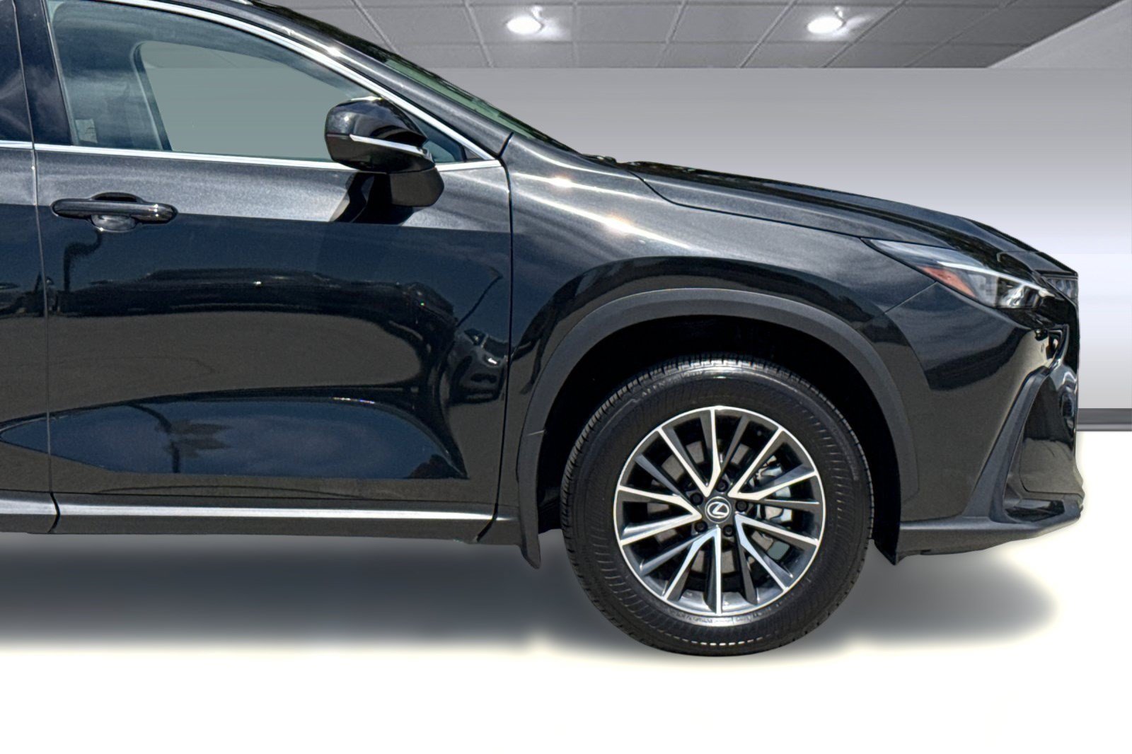 Certified 2025 Lexus NX 350h AWD w/ Accessory Package (A2) image 35