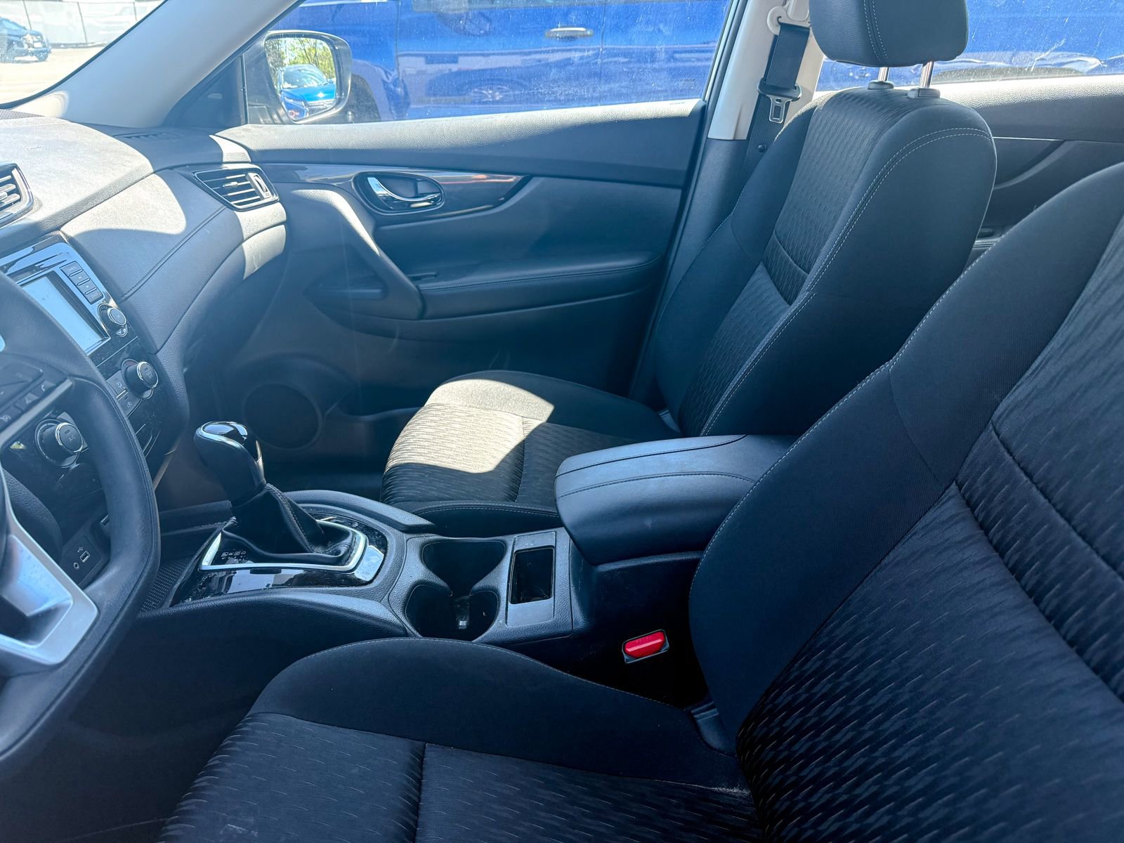 Used 2018 Nissan Rogue S AWD/4WD image 10