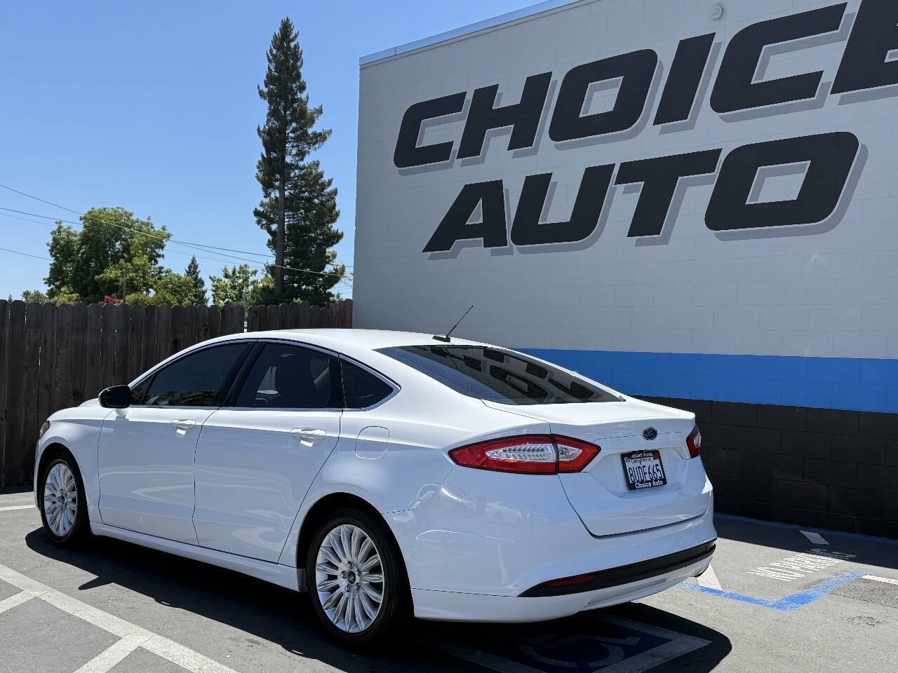 Used 2016 Ford Fusion SE w/ Equipment Group 502A FWD image 21