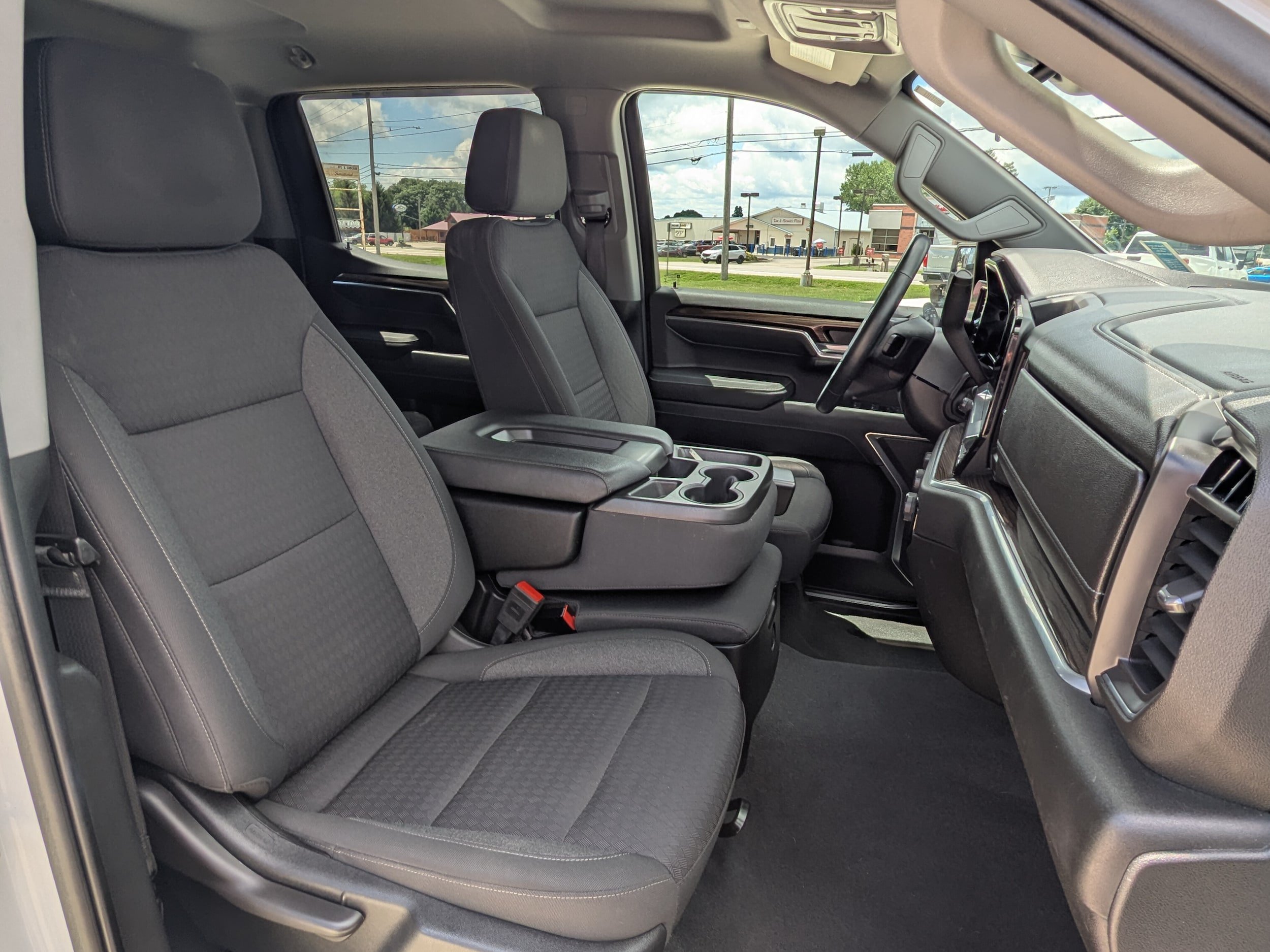 Used 2023 Chevrolet Silverado 1500 LT w/ LPO, Dark Essentials Package AWD/4WD image 13