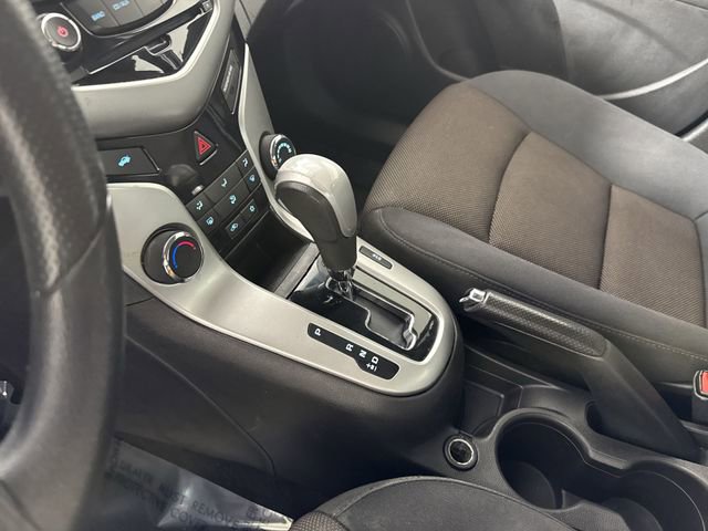 Used 2015 Chevrolet Cruze LT image 16