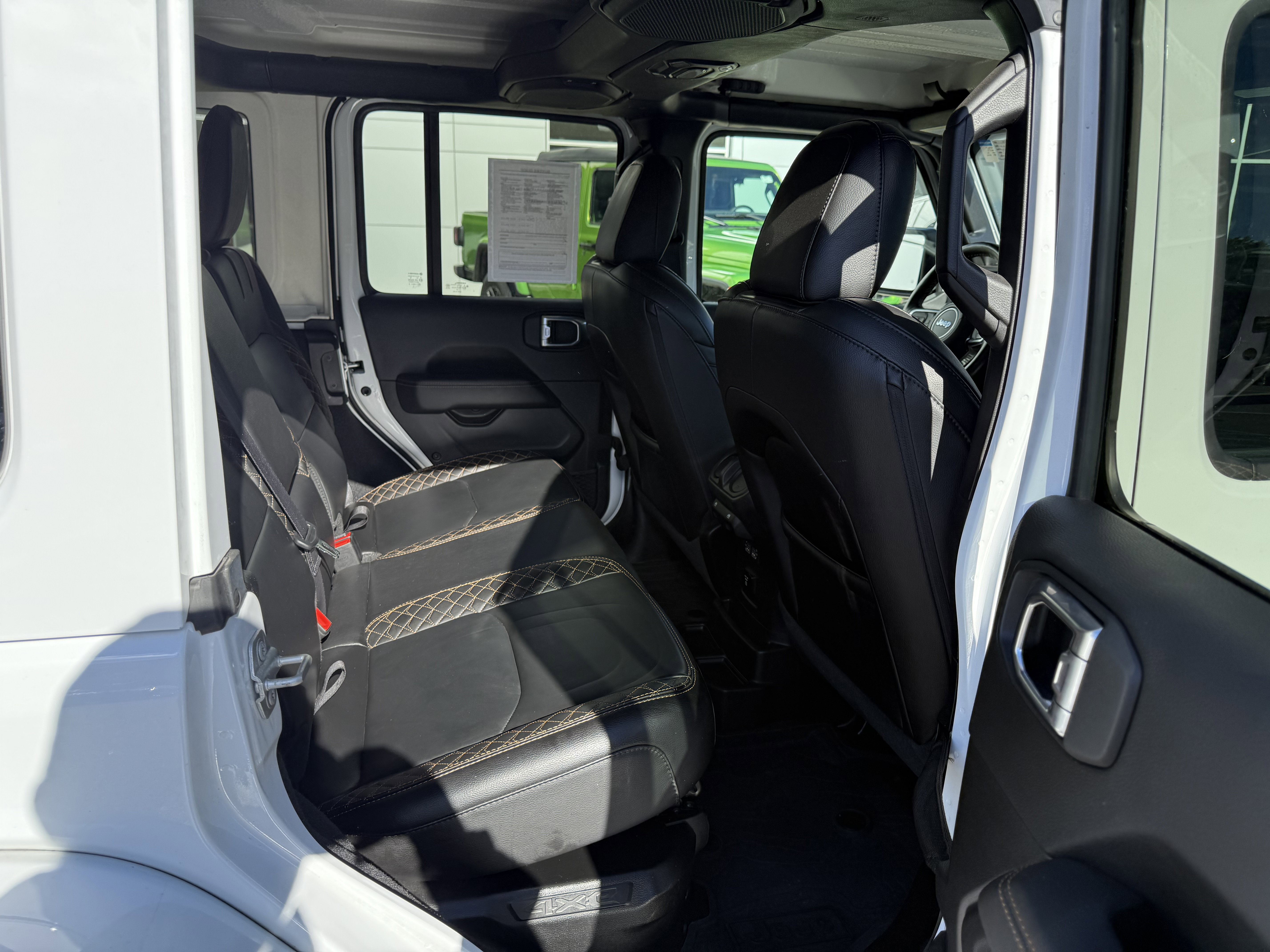 Used 2022 Jeep Wrangler Unlimited Sahara image 10