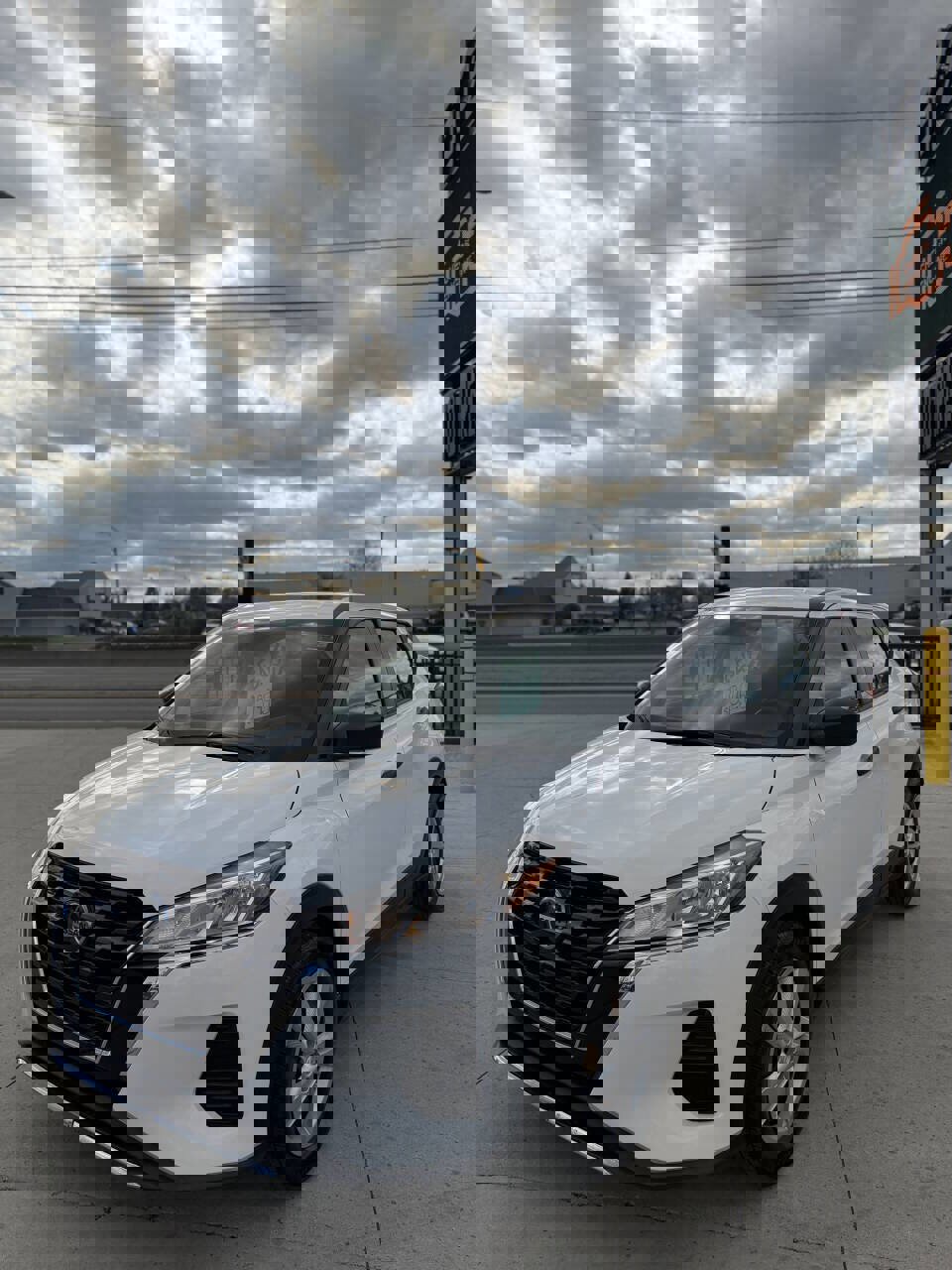 Used 2021 Nissan Kicks S FWD image 2