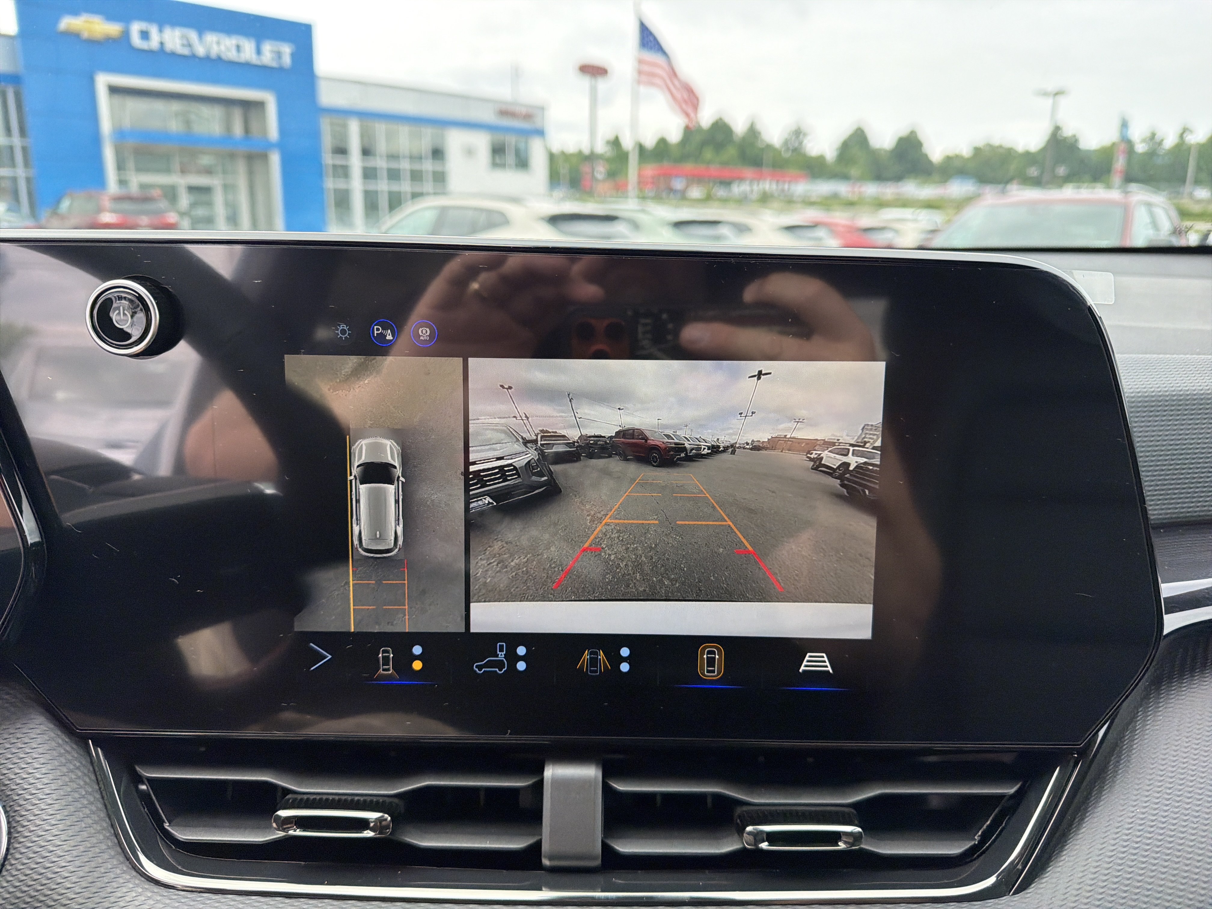 New 2027 Chevrolet Equinox RS w/ Safety and Technology Package AWD/4WD image 26