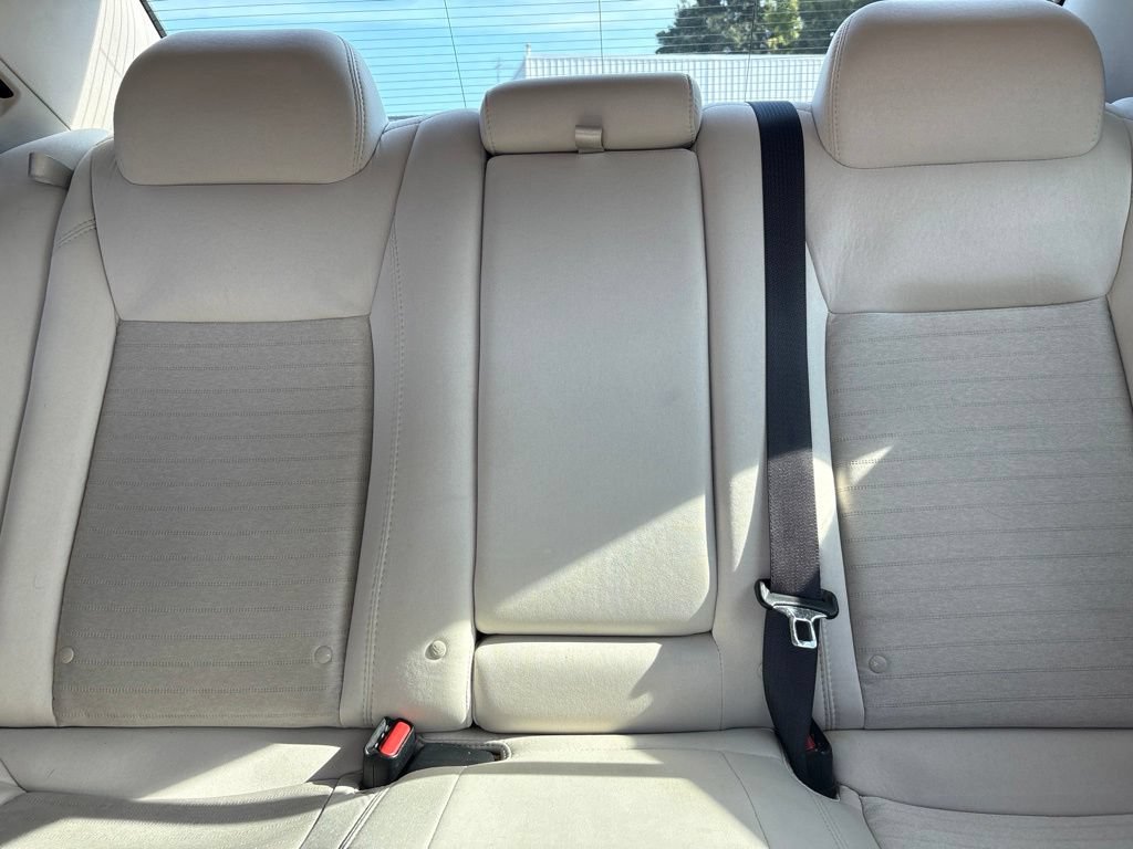 Used 2019 Chrysler 300 Touring w/ Sport Appearance Package RWD image 18