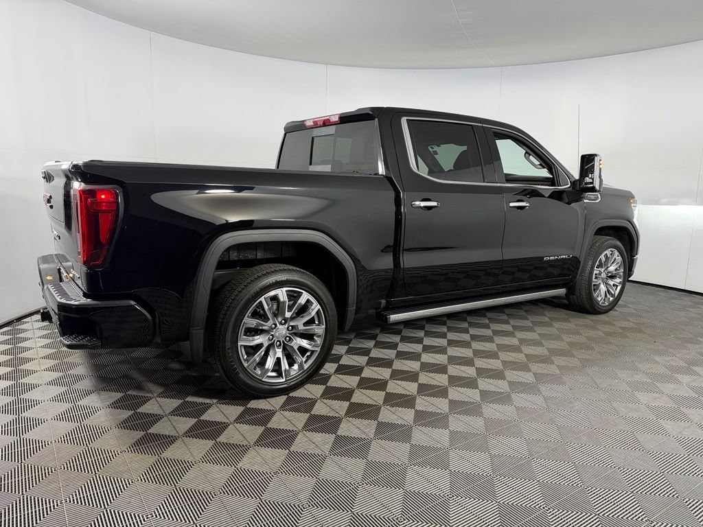 Used 2024 GMC Sierra 1500 Denali AWD/4WD image 8