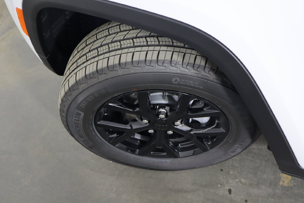 New 2026 Jeep Grand Cherokee Altitude AWD/4WD image 46