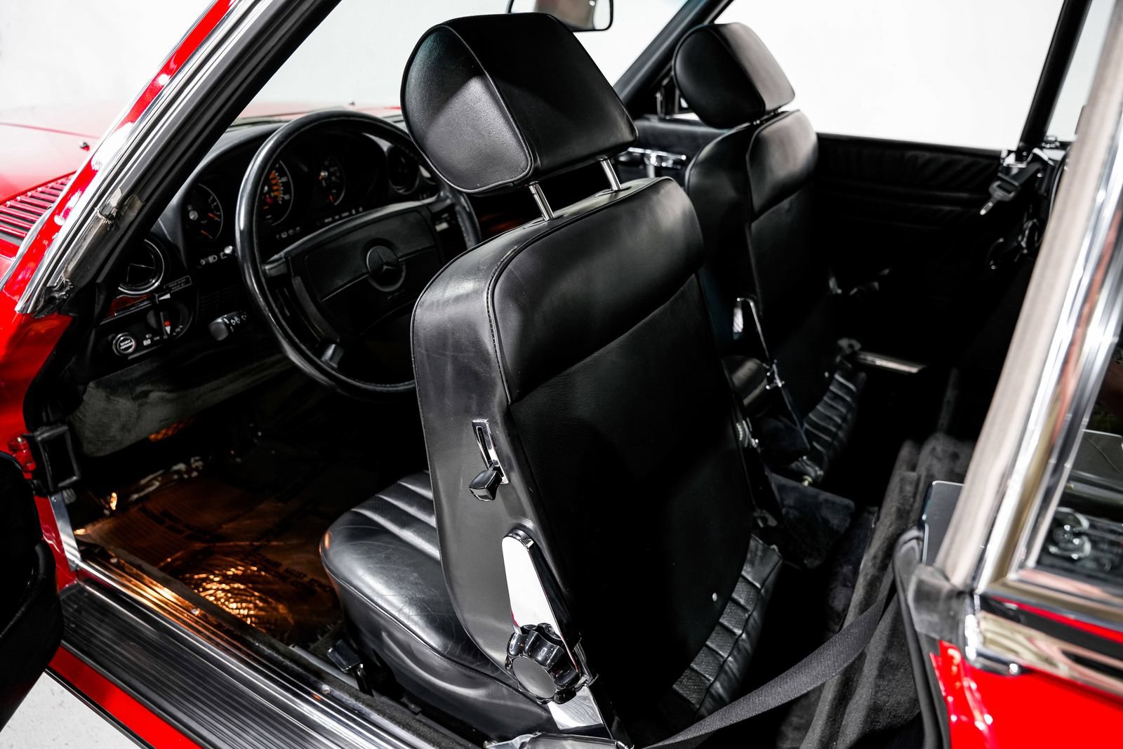 Used 1987 Mercedes-Benz 560 SL image 18
