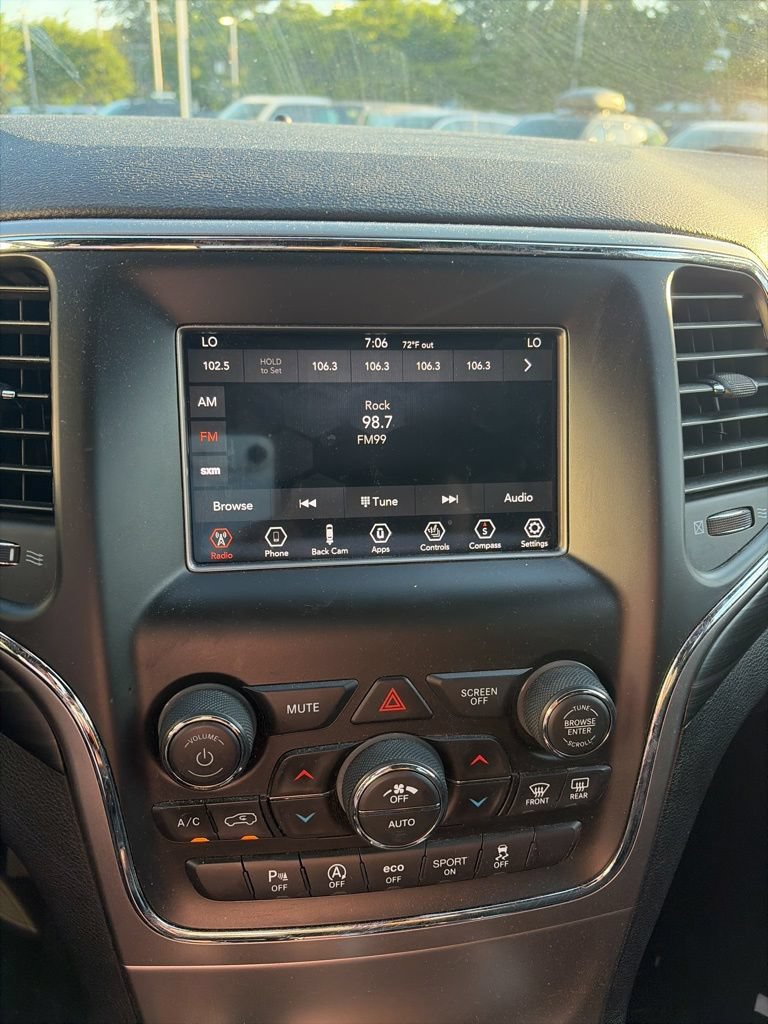Used 2019 Jeep Grand Cherokee Laredo w/ Security & Convenience Group AWD/4WD image 7
