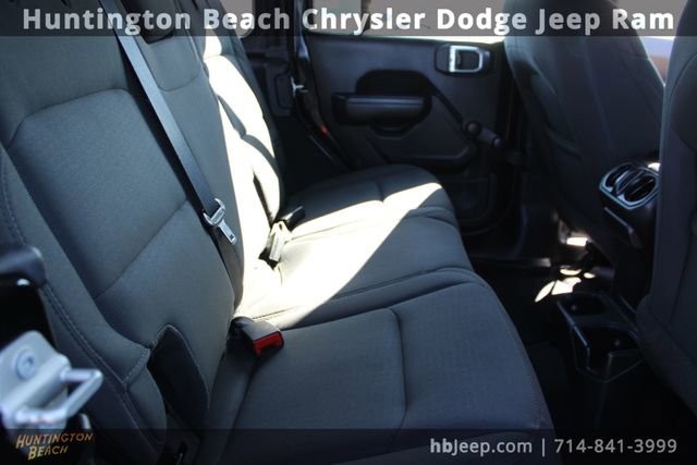 Used 2023 Jeep Wrangler Sport AWD/4WD image 33