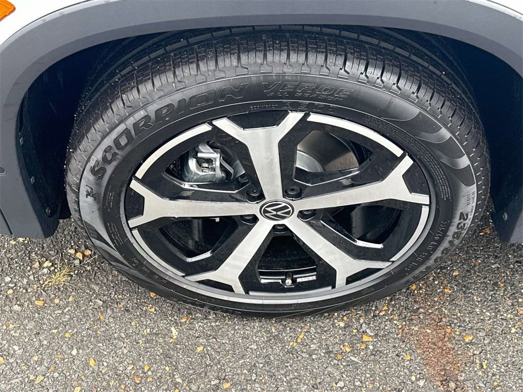 New 2026 Volkswagen Tiguan SE image 6