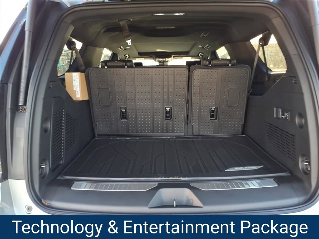 New 2026 Chevrolet Suburban High Country image 25