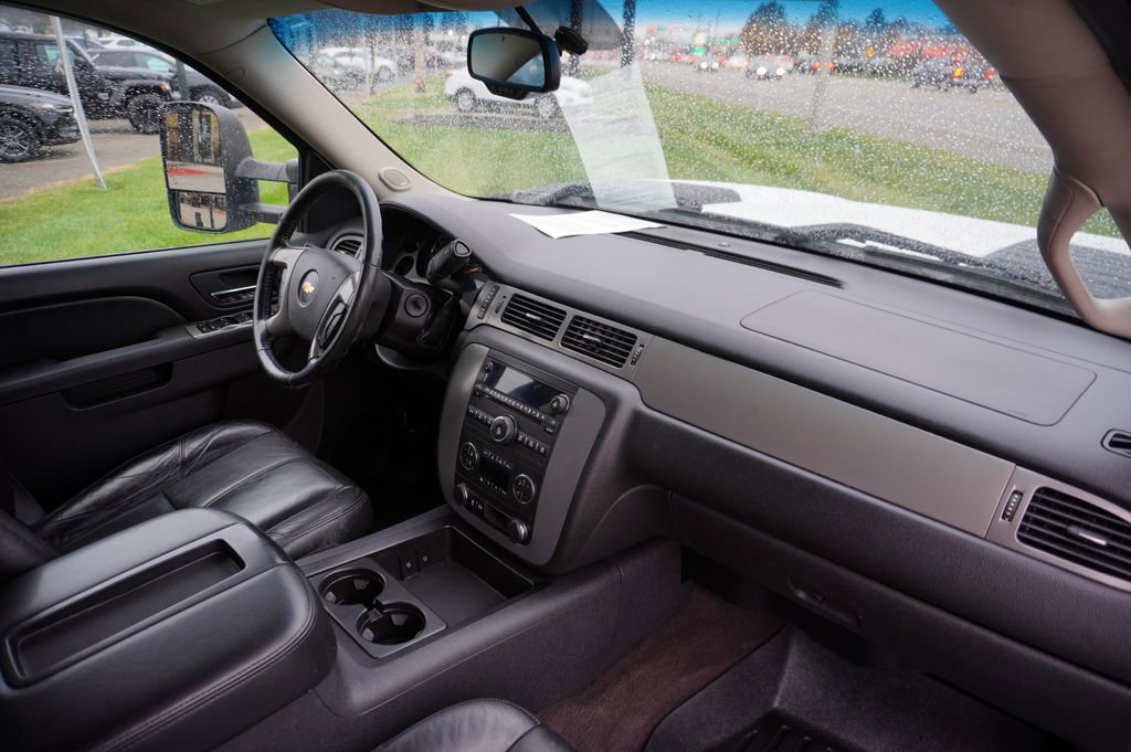 Used 2014 Chevrolet Silverado 2500 LTZ image 28