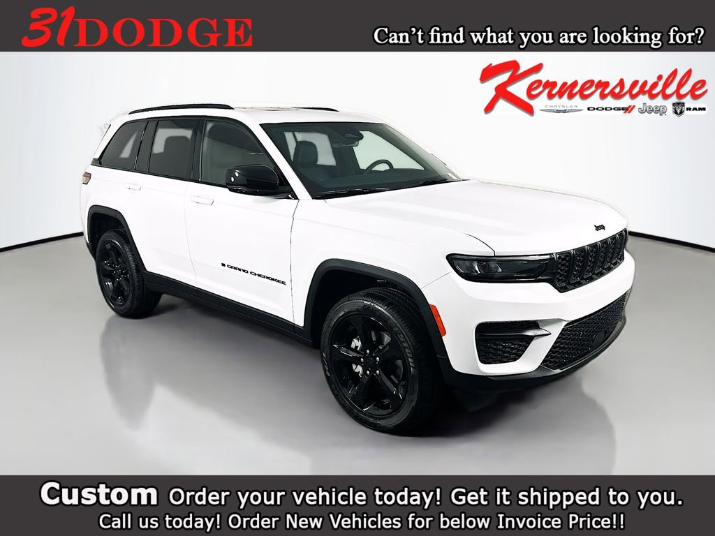 New 2025 Jeep Grand Cherokee Altitude image 1
