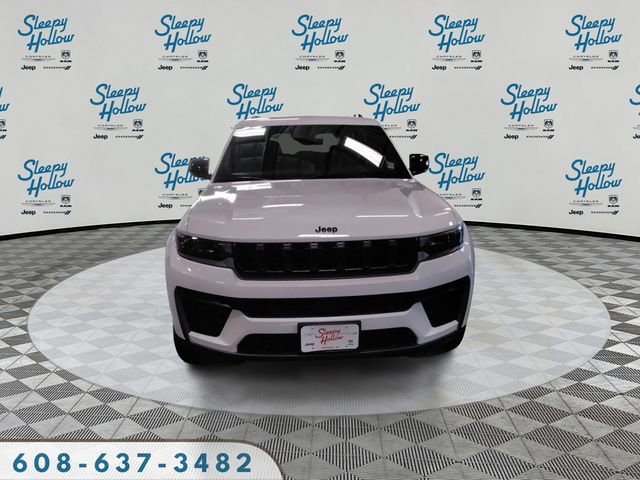 New 2026 Jeep Grand Cherokee Altitude image 2