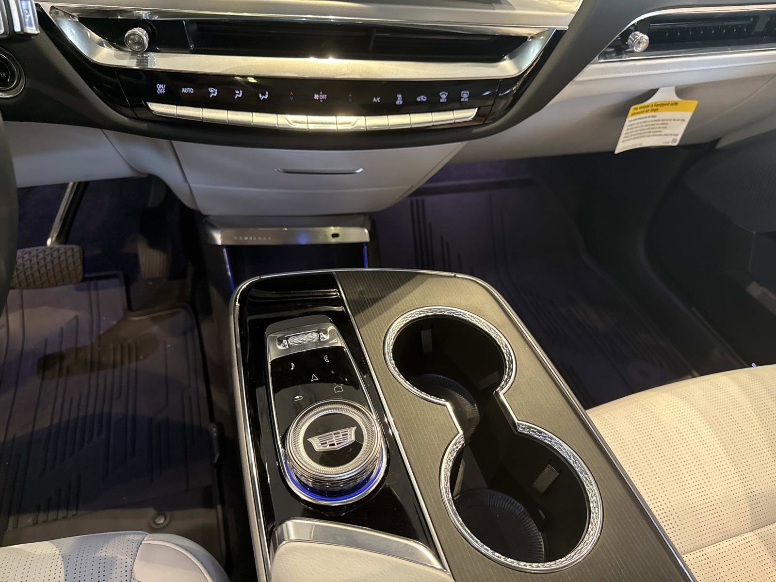 New 2025 Cadillac Lyriq Luxury image 27