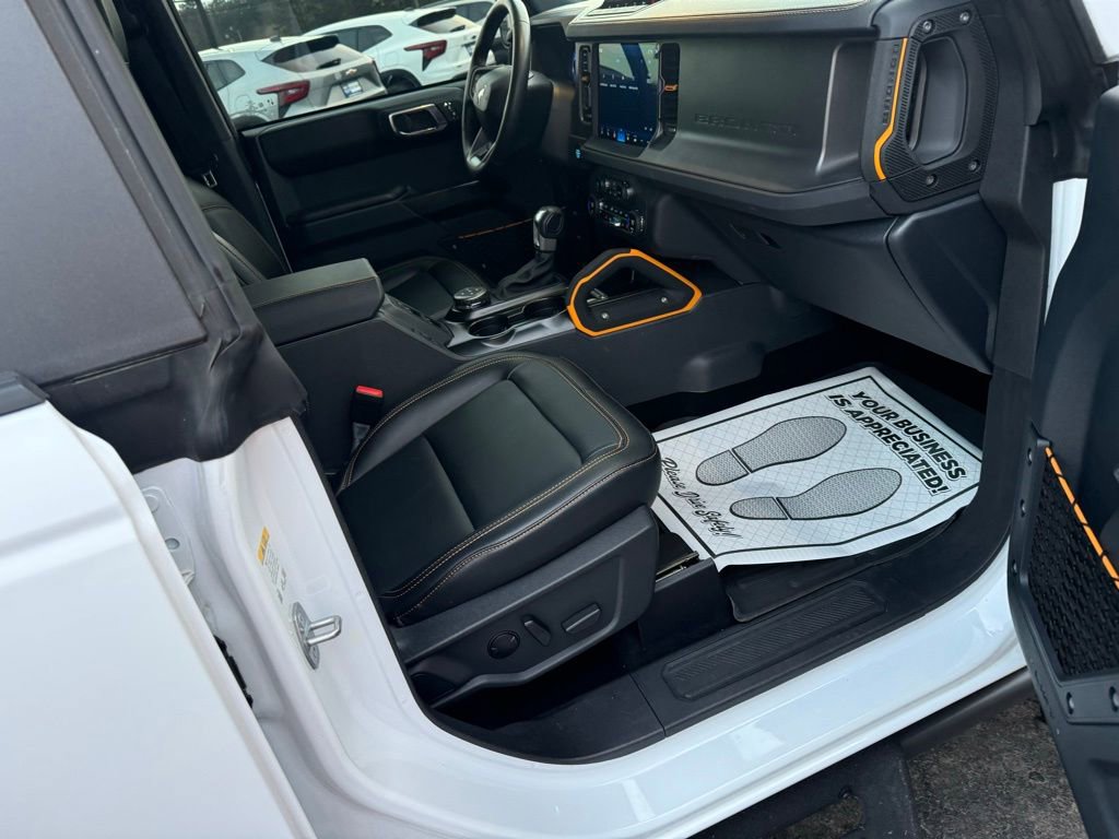 Used 2024 Ford Bronco Badlands image 10