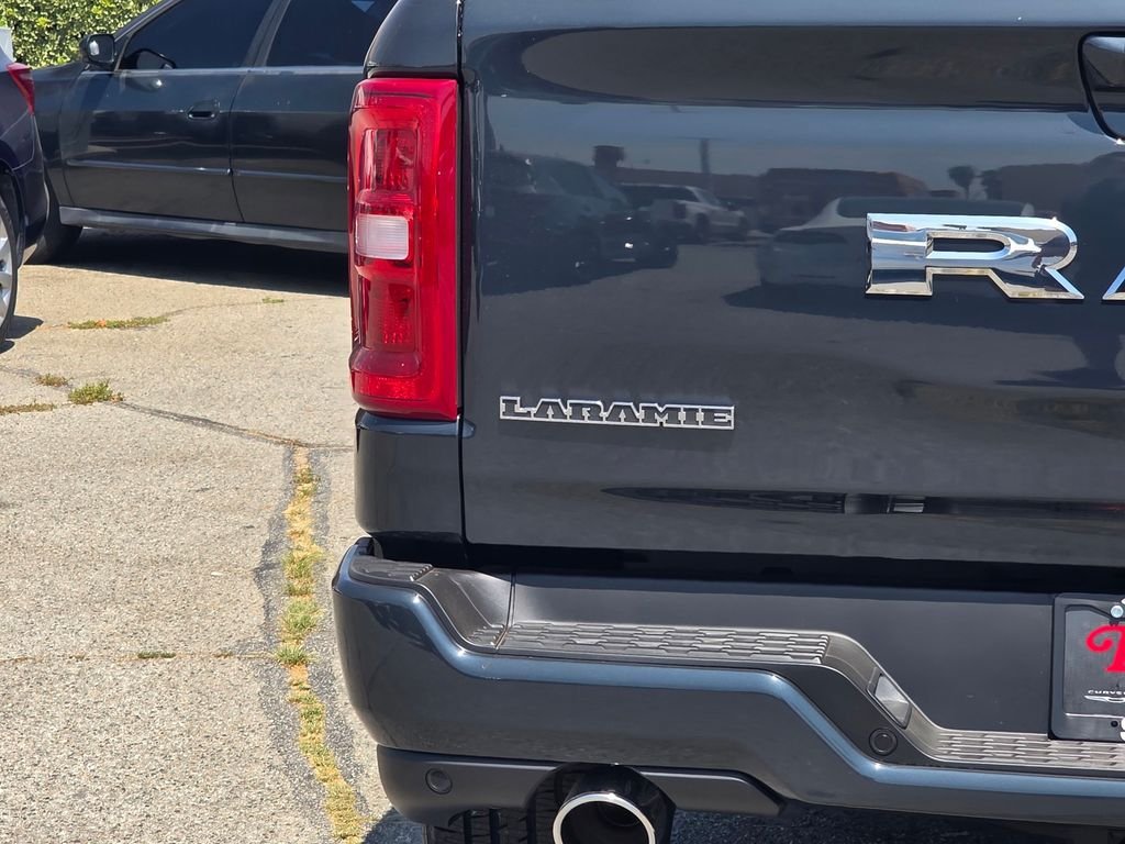 New 2026 RAM 1500 Laramie w/ Sport Appearance Package AWD/4WD image 6