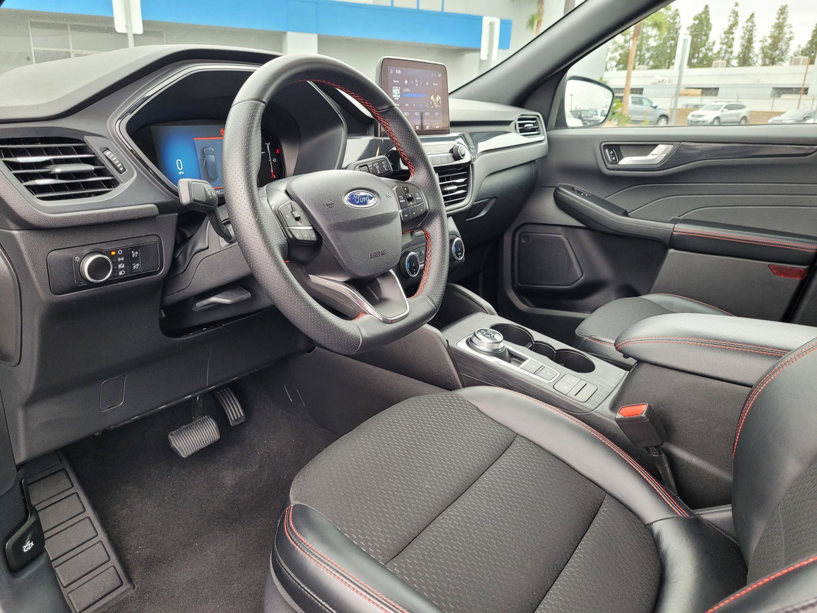 Used 2025 Ford Escape ST-Line AWD/4WD image 9
