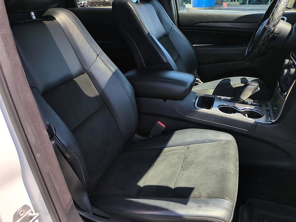 Used 2020 Jeep Grand Cherokee Altitude AWD/4WD image 37