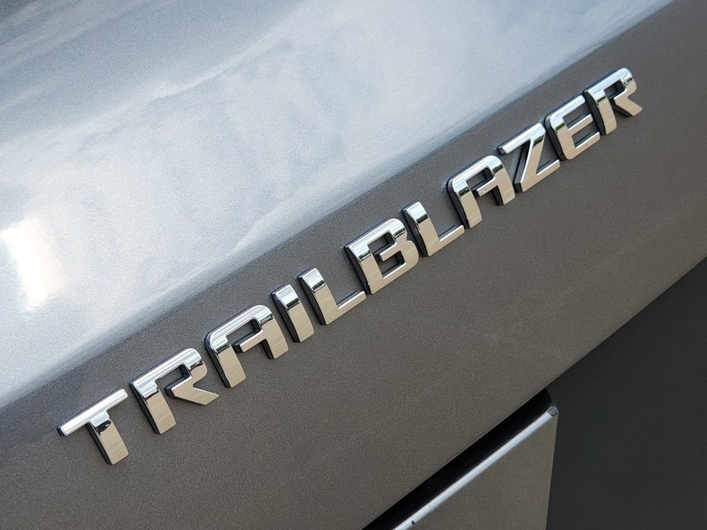 Used 2022 Chevrolet TrailBlazer LT w/ Convenience Package FWD image 15