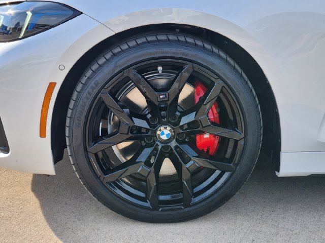 Used 2026 BMW 430i Coupe w/ M Sport Package RWD image 17