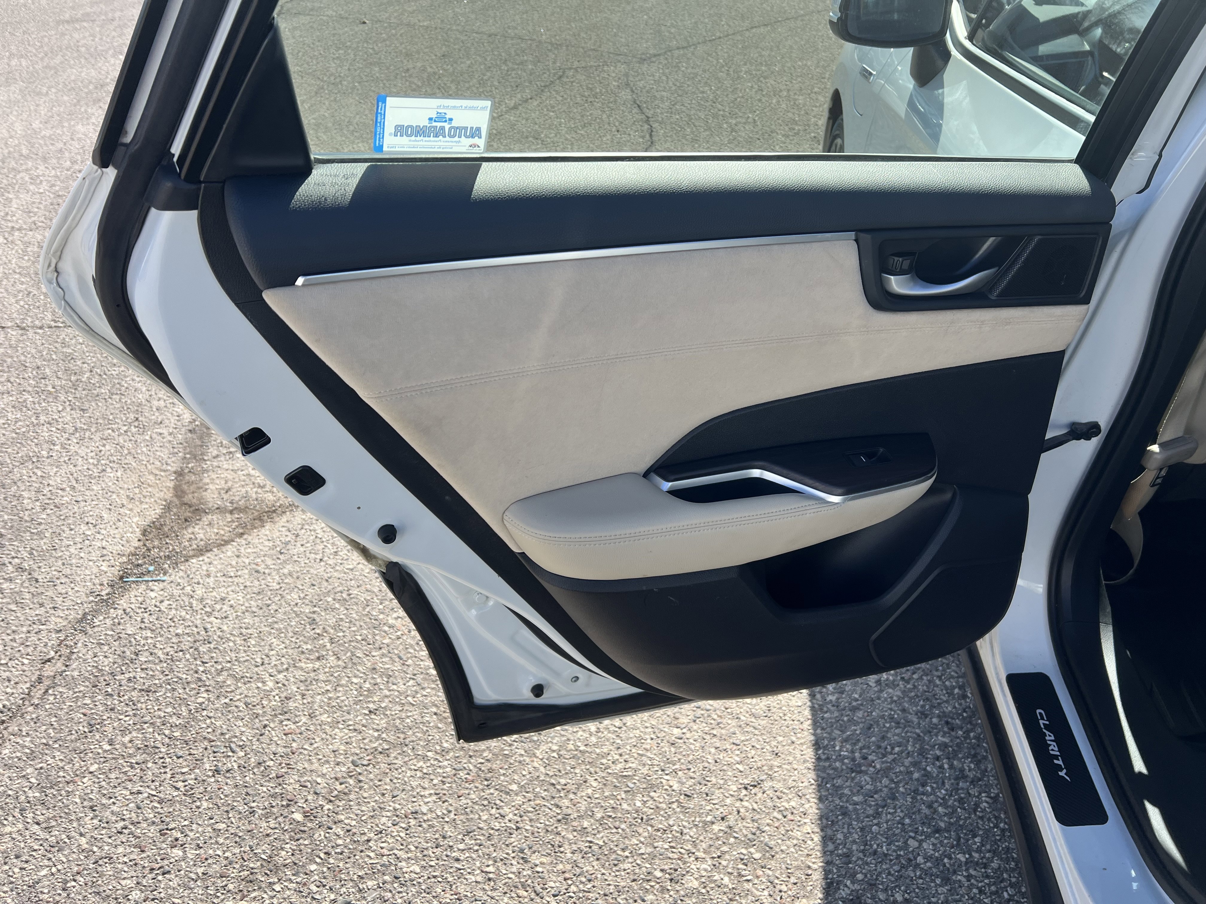 Used 2018 Honda Clarity Touring image 11