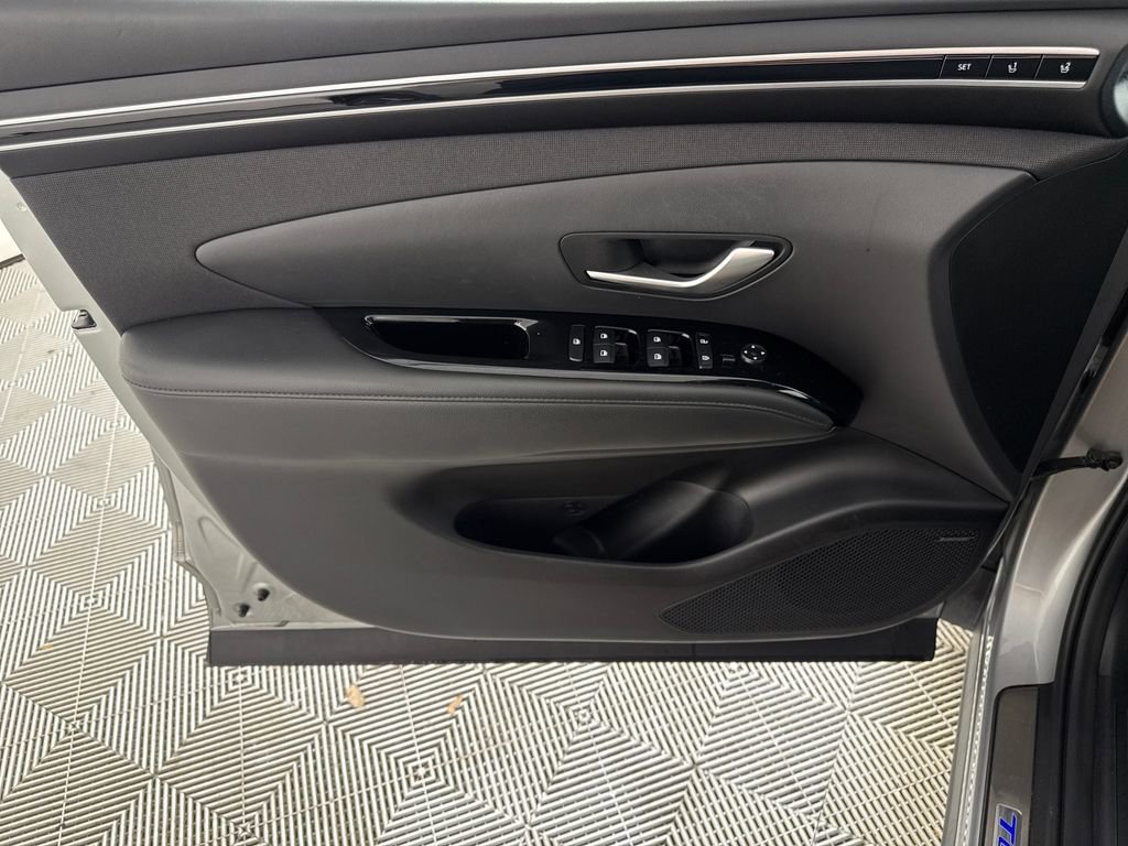 Used 2024 Hyundai Tucson Limited AWD/4WD image 12