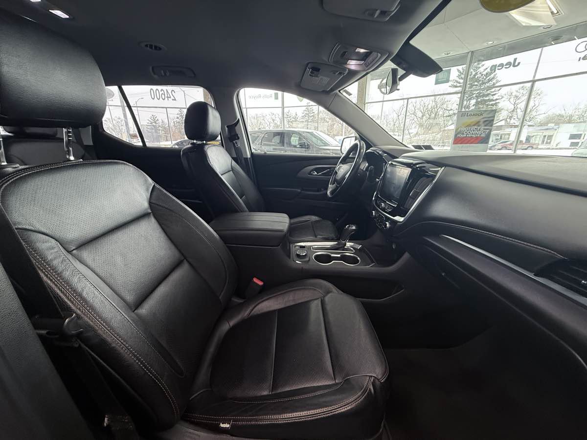 Used 2019 Chevrolet Traverse LT AWD/4WD image 32