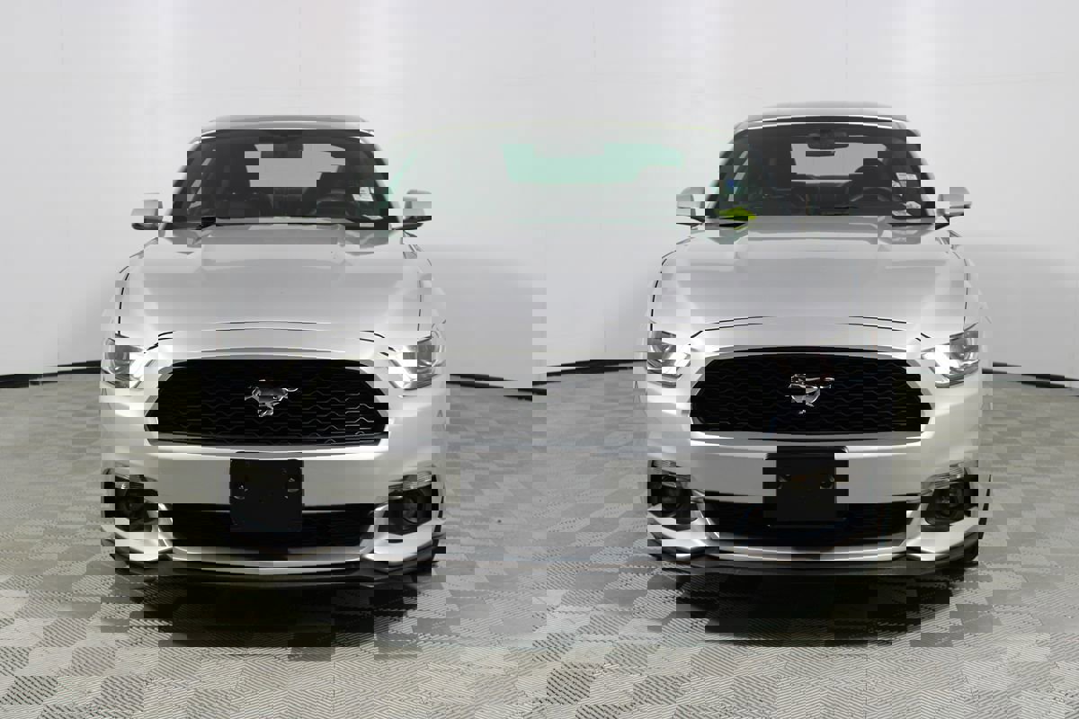 Used 2017 Ford Mustang Premium image 2