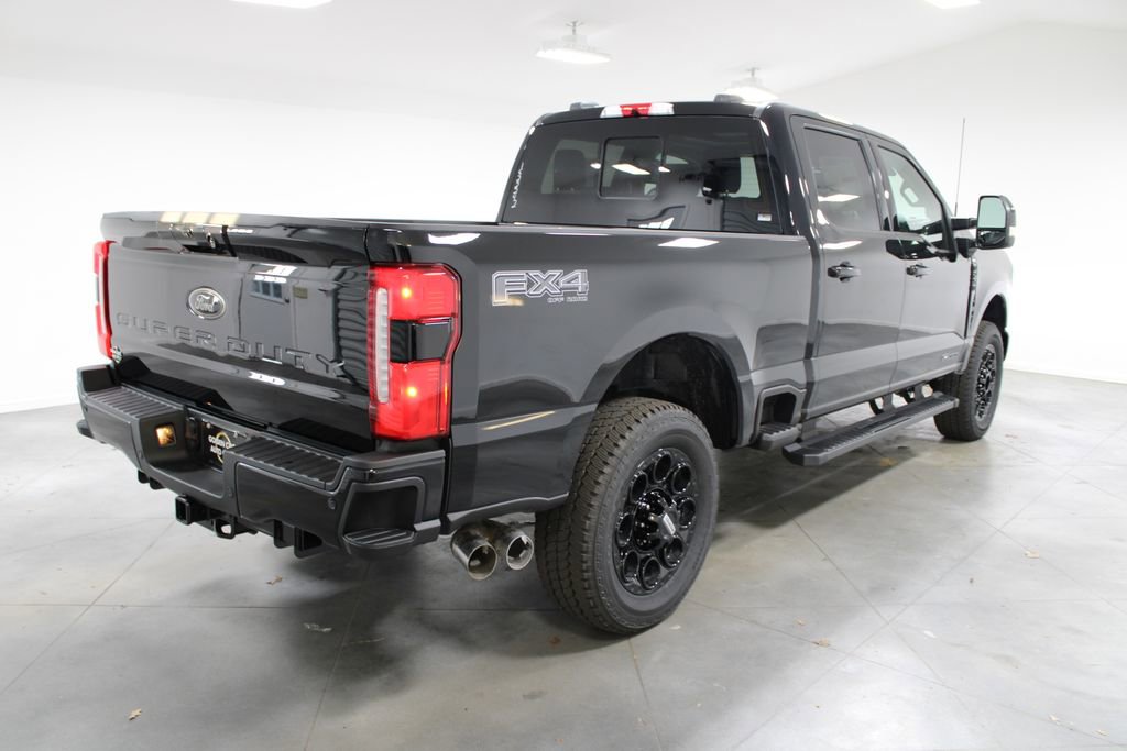 New 2026 Ford F250 Lariat w/ Black Appearance Package image 8