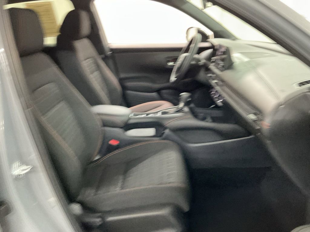 Used 2025 Honda HR-V Sport image 26
