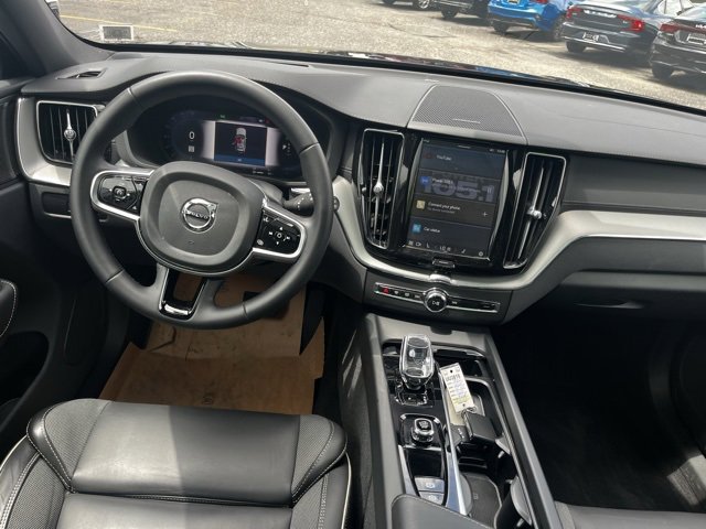 Certified 2023 Volvo XC60 T8 Ultimate image 2