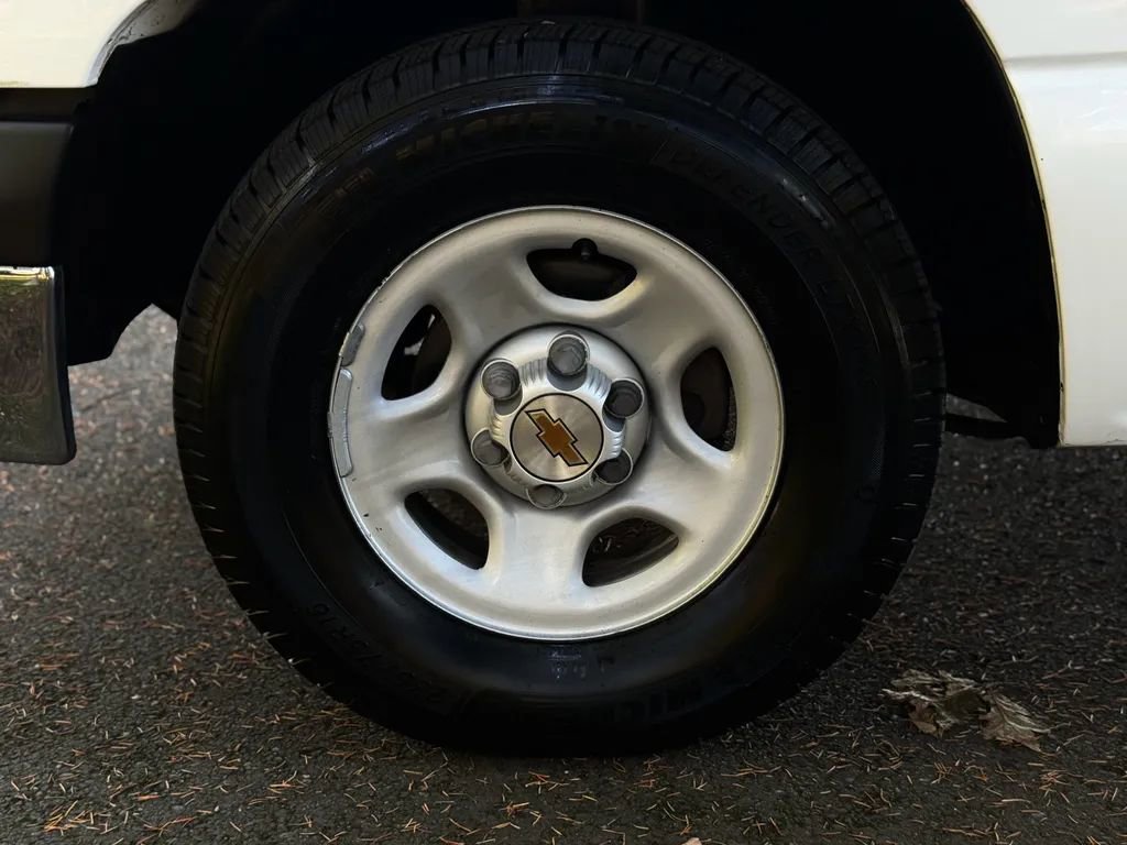 Used 2002 Chevrolet Silverado 1500 2WD Regular Cab image 45