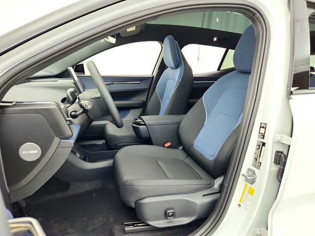 New 2026 Volvo EX30 Ultra w/ Protection Package image 17