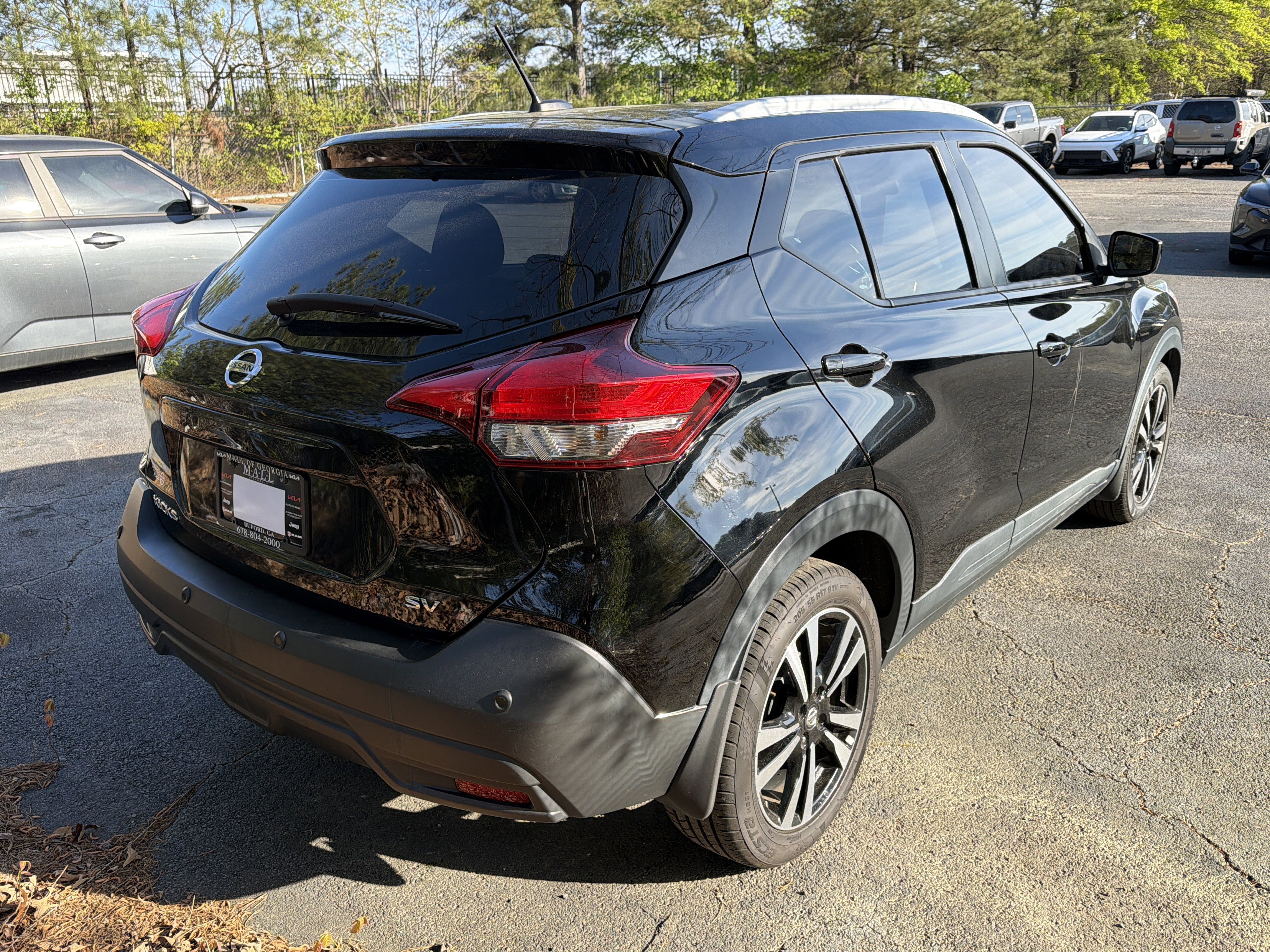 Used 2020 Nissan Kicks SV image 5