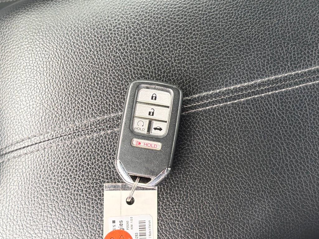 Used 2016 Honda Accord Touring image 21