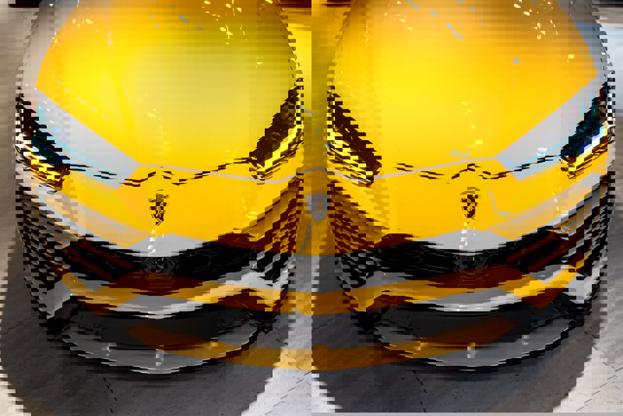 Used 2022 Lamborghini Urus image 25