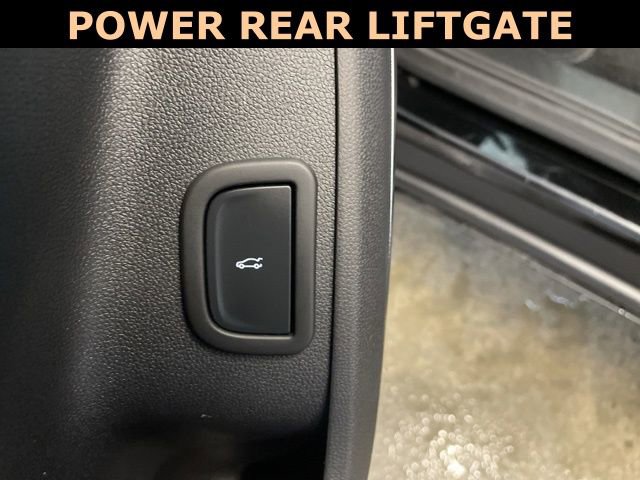 Used 2025 GMC Acadia Elevation image 15