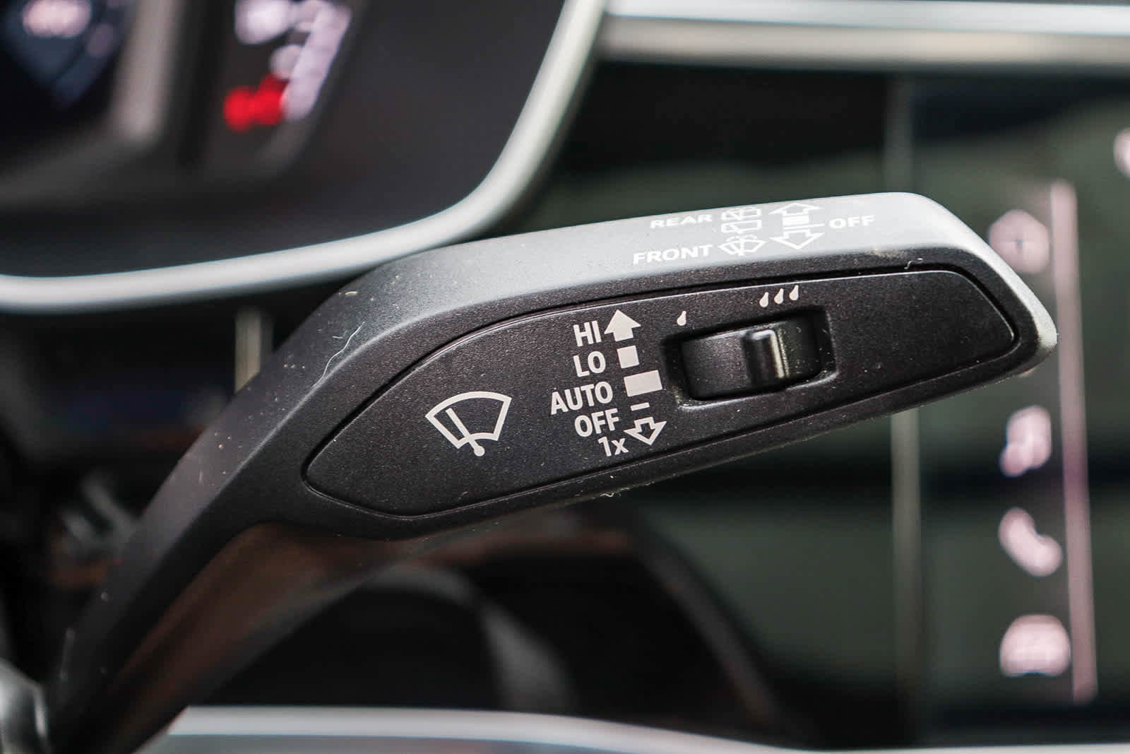 Used 2023 Audi Q3 2.0T Premium w/ 19" Wheel Package image 35