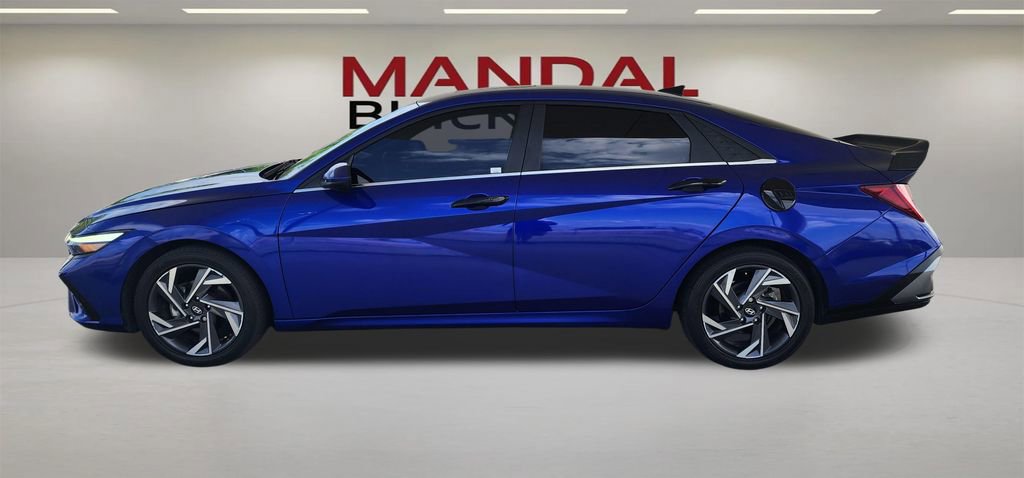 Used 2024 Hyundai Elantra SEL w/ Convenience Package FWD image 11