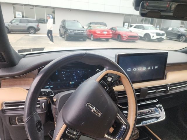 Used 2023 Lincoln Corsair Reserve w/ Equipment Group 201A image 11