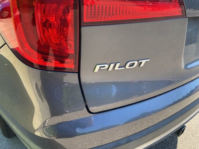 Used 2016 Honda Pilot Elite image 12