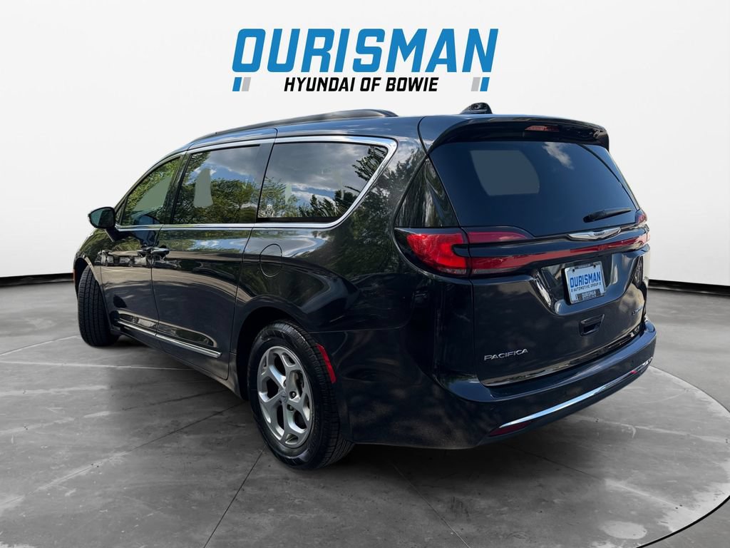 Used 2023 Chrysler Pacifica Limited FWD image 4