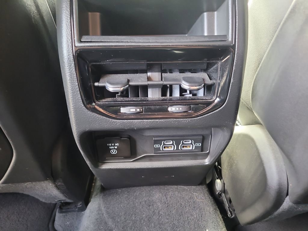 Used 2023 Jeep Grand Cherokee Altitude image 13