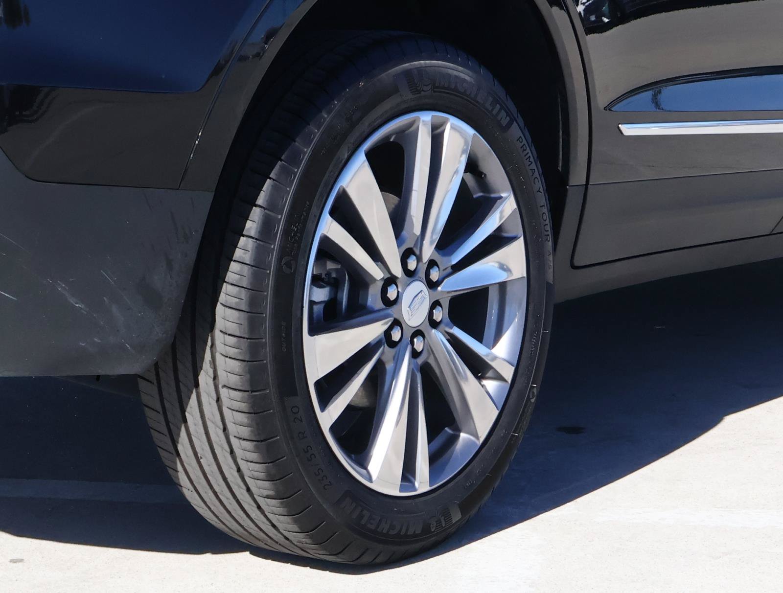 Certified 2025 Cadillac XT5 Premium Luxury FWD image 12