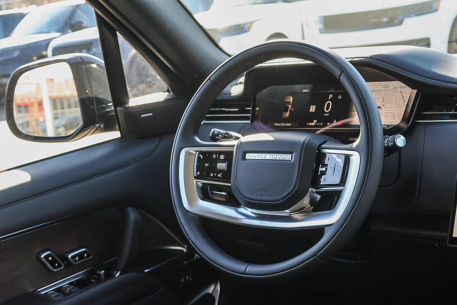 New 2026 Land Rover Range Rover SE AWD/4WD image 25