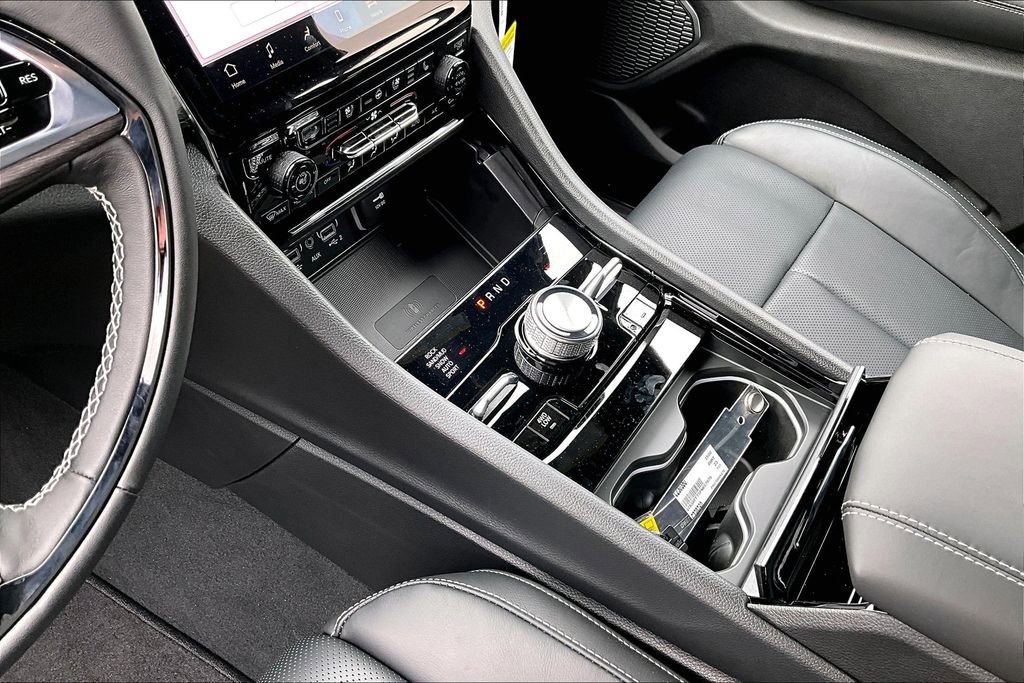 New 2025 Jeep Grand Cherokee L Overland w/ Advanced Protech Group III image 7